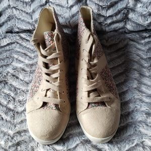 Black Poppy. Pac Sun Floral Sneaker